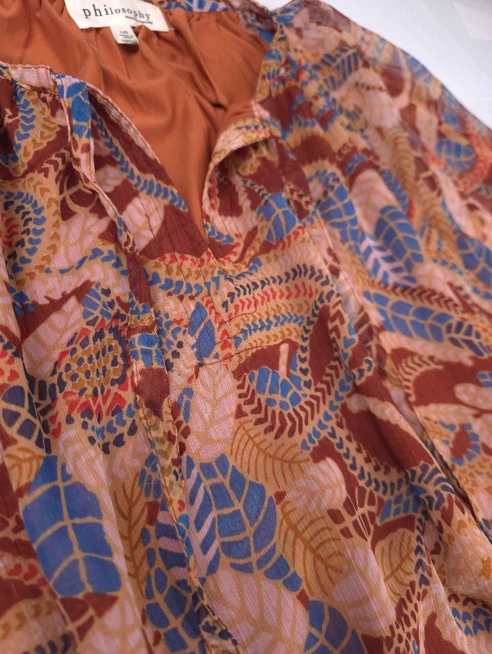 Philosophy Printed Sheer Blouse in Rust, Blue & Pink Sz Sz L - Picture 7 of 10